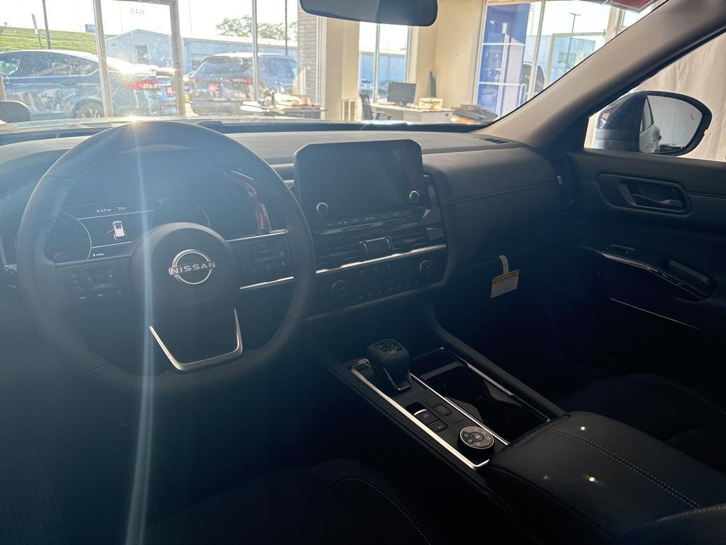 new 2025 Nissan Pathfinder car, priced at $37,278