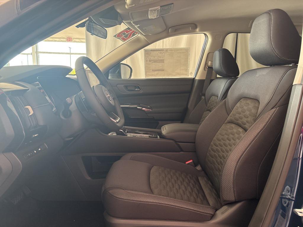 new 2025 Nissan Pathfinder car, priced at $37,278