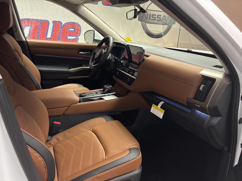 new 2025 Nissan Pathfinder car, priced at $48,901