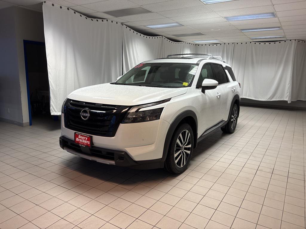 new 2025 Nissan Pathfinder car, priced at $48,901