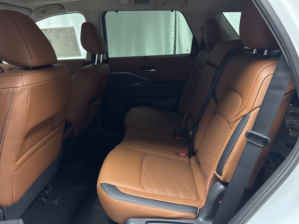 new 2025 Nissan Pathfinder car, priced at $48,901