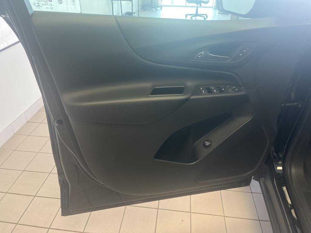 used 2022 Chevrolet Equinox car, priced at $21,984