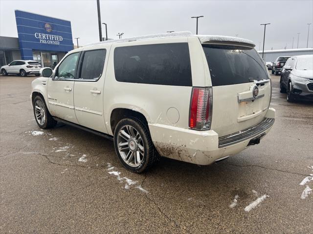 used 2014 Cadillac Escalade ESV car, priced at $15,989