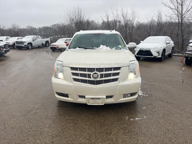 used 2014 Cadillac Escalade ESV car, priced at $15,989