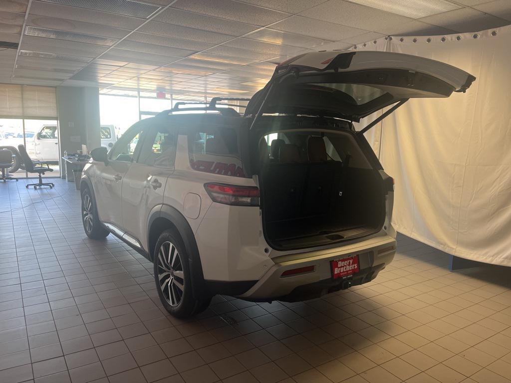 new 2025 Nissan Pathfinder car, priced at $53,307