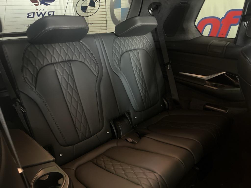 new 2026 BMW X7 car, priced at $99,775