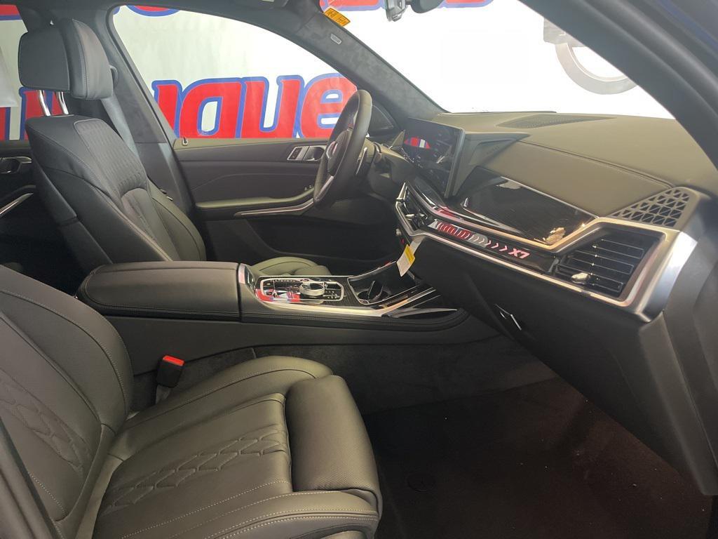 new 2026 BMW X7 car, priced at $99,775