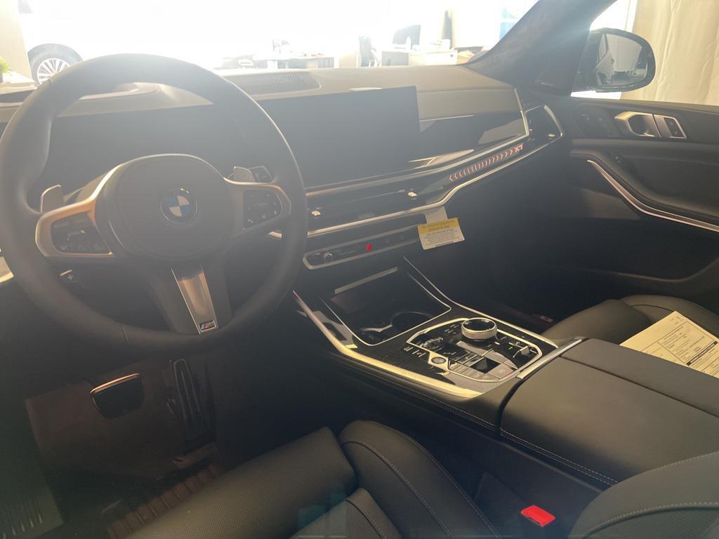 new 2026 BMW X7 car, priced at $99,775