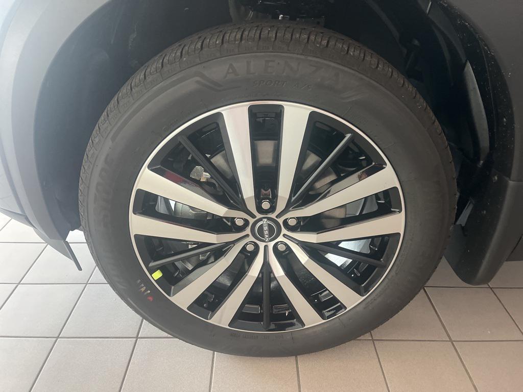 new 2025 Nissan Pathfinder car, priced at $54,331