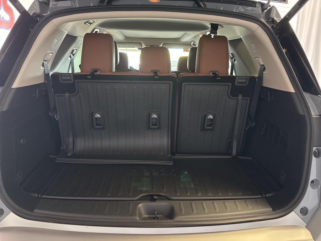 new 2025 Nissan Pathfinder car, priced at $47,008