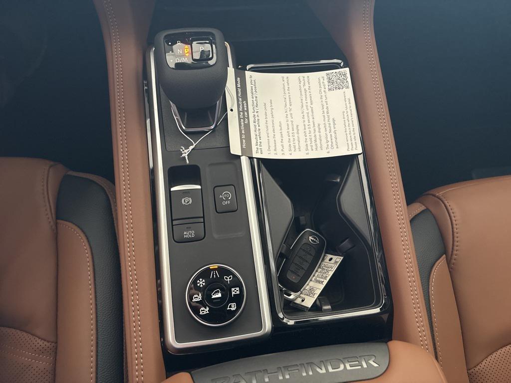 new 2025 Nissan Pathfinder car, priced at $47,008