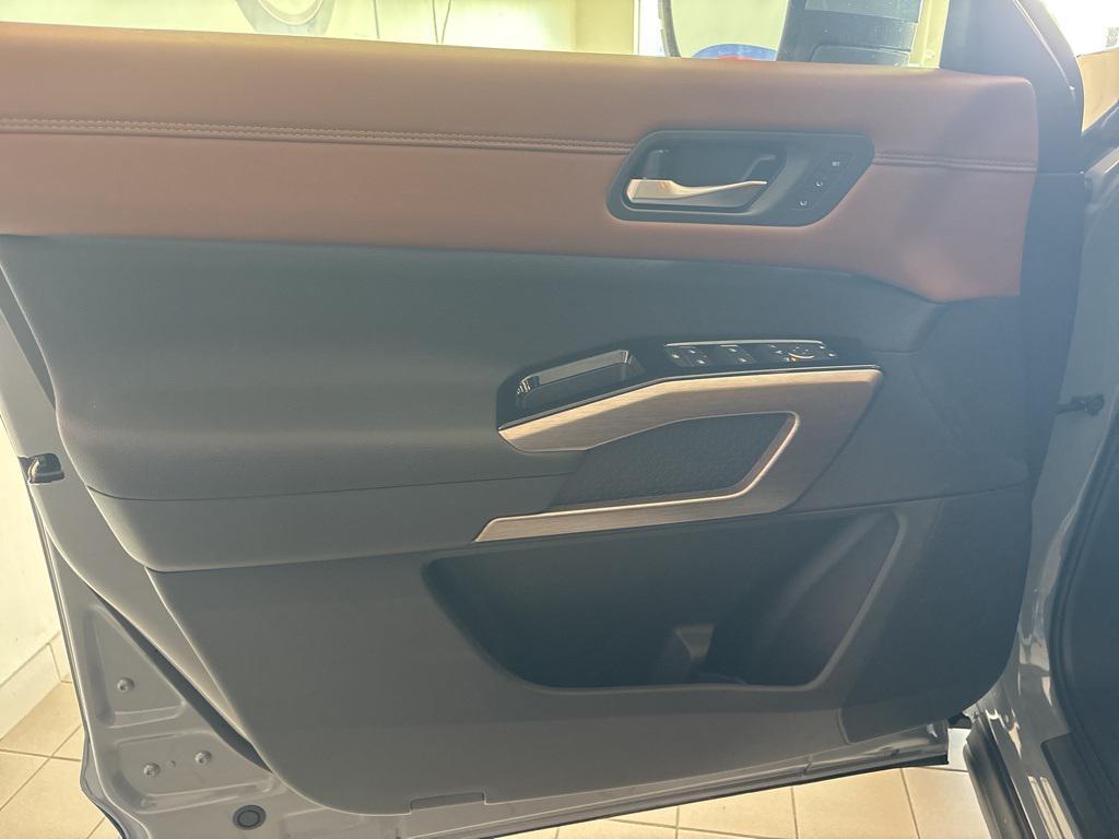 new 2025 Nissan Pathfinder car, priced at $47,008