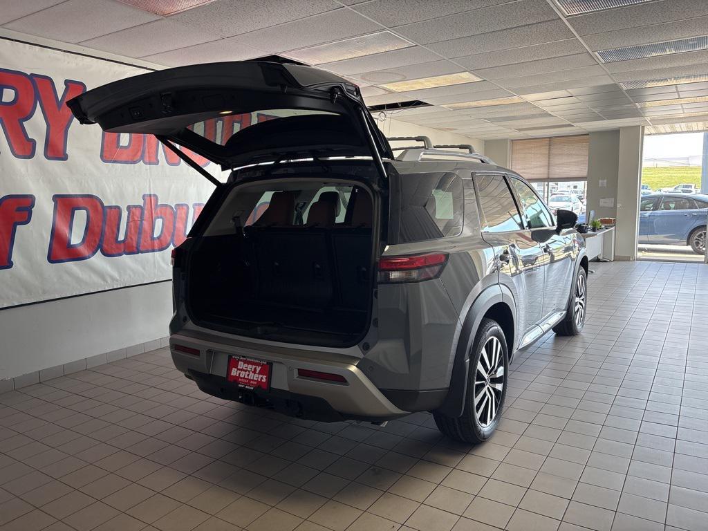 new 2025 Nissan Pathfinder car, priced at $47,008