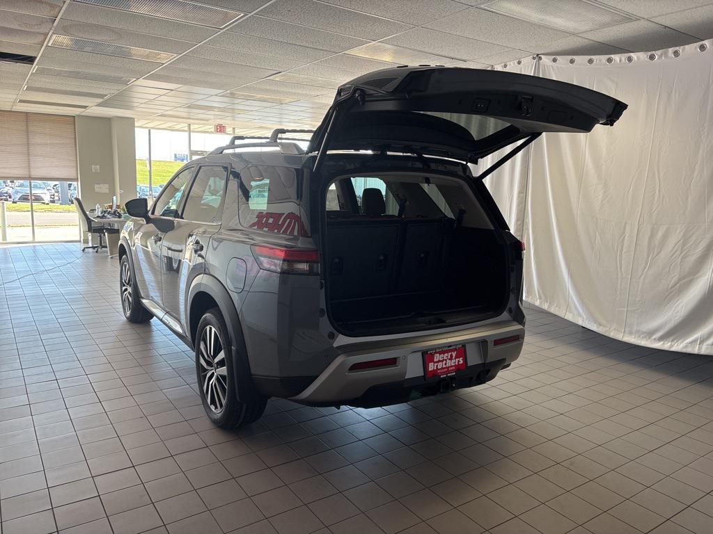 new 2025 Nissan Pathfinder car, priced at $49,535