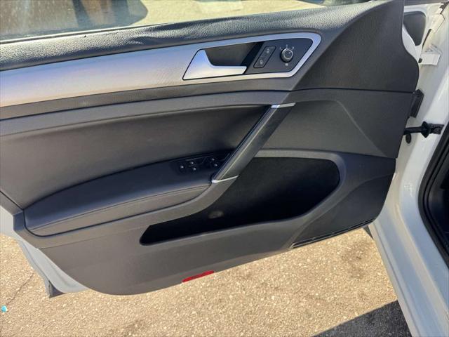 used 2015 Volkswagen e-Golf car, priced at $5,995
