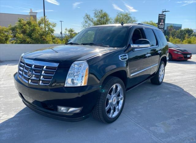 used 2011 Cadillac Escalade Hybrid car, priced at $14,795