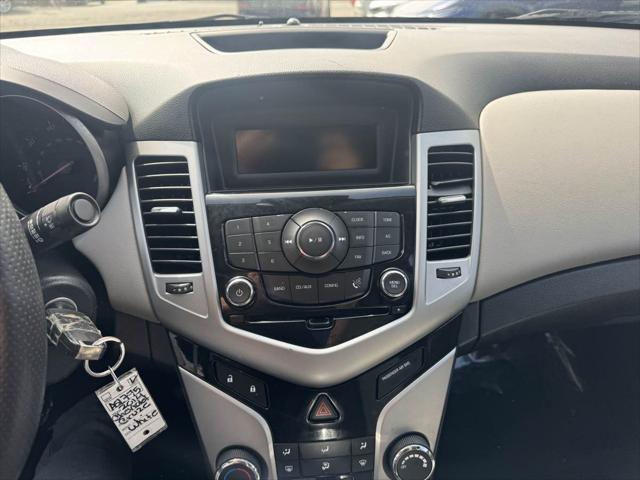 used 2014 Chevrolet Cruze car, priced at $5,700