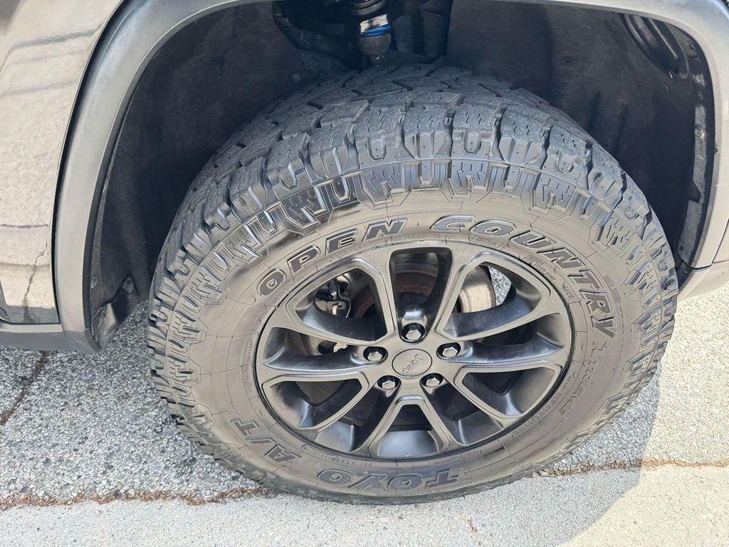 used 2014 Jeep Grand Cherokee car, priced at $10,995