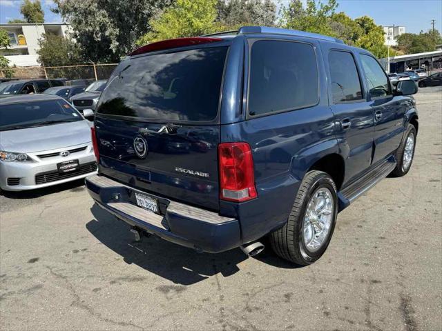 used 2004 Cadillac Escalade car, priced at $7,995