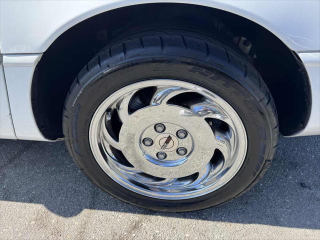 used 1995 Chevrolet Corvette car, priced at $10,995