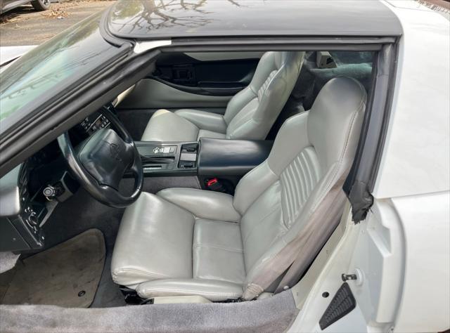 used 1995 Chevrolet Corvette car, priced at $10,995