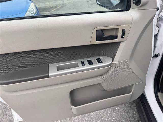 used 2009 Ford Escape Hybrid car, priced at $6,500