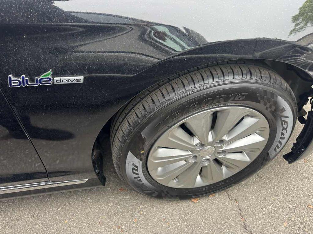 used 2016 Hyundai Sonata Hybrid car, priced at $8,900