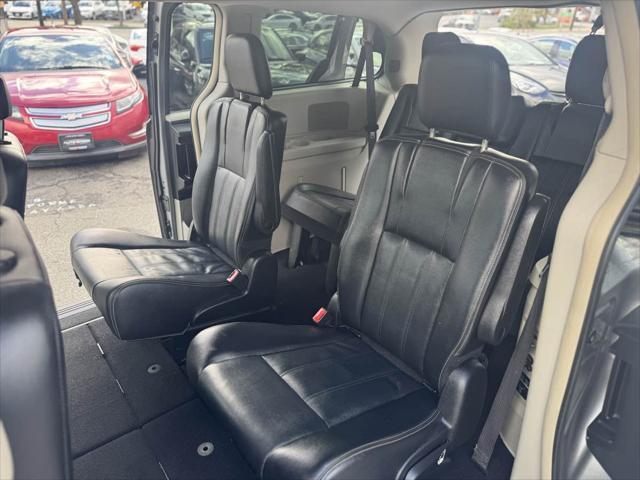 used 2015 Chrysler Town & Country car, priced at $8,495