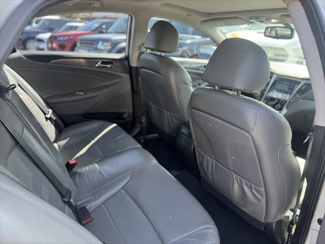 used 2015 Hyundai Sonata Hybrid car, priced at $7,900