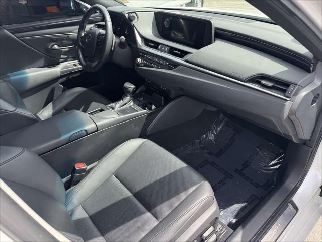 used 2021 Lexus ES 300h car, priced at $27,995