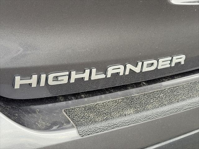 used 2023 Toyota Highlander Hybrid car, priced at $37,900