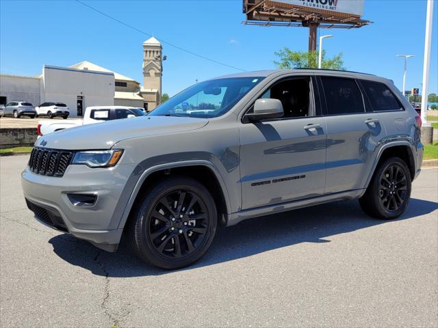 used 2022 Jeep Grand Cherokee car, priced at $27,349