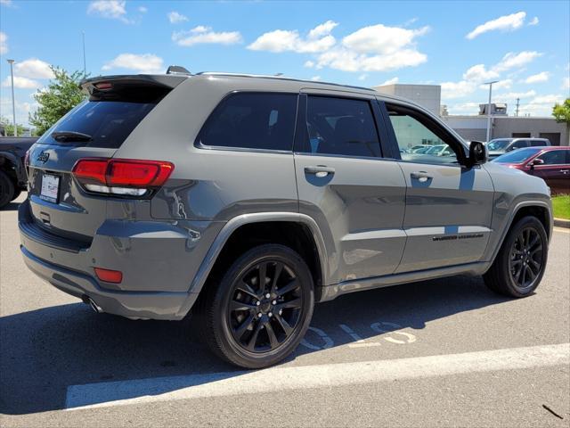 used 2022 Jeep Grand Cherokee car, priced at $27,349