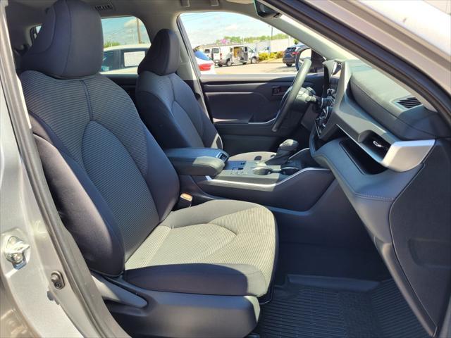 used 2023 Toyota Highlander car, priced at $34,000