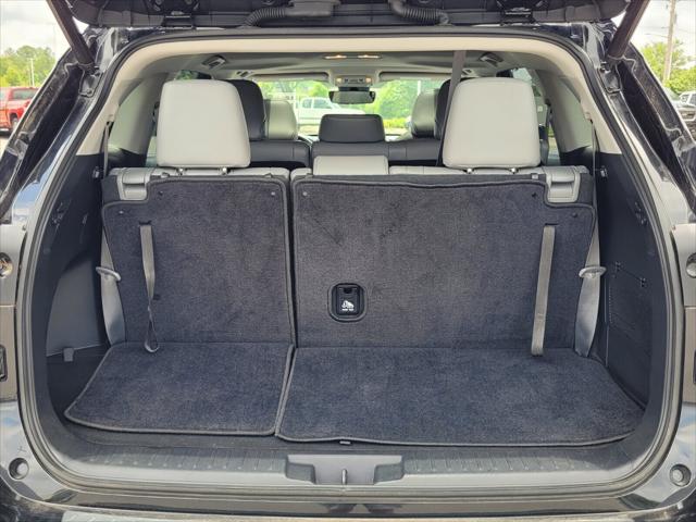 used 2021 Toyota Highlander car, priced at $29,148