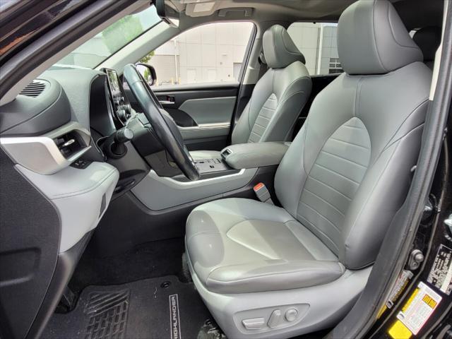 used 2021 Toyota Highlander car, priced at $29,148
