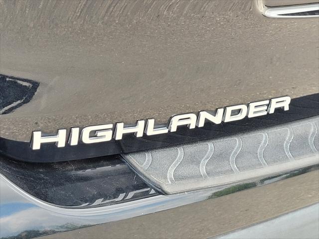 used 2021 Toyota Highlander car, priced at $29,148