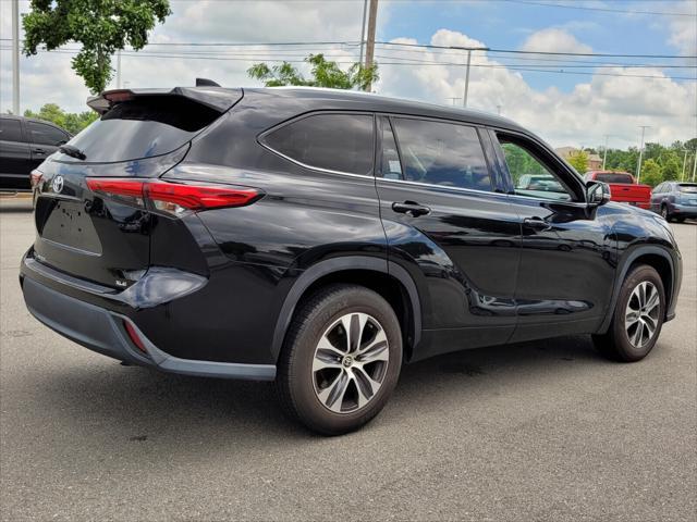 used 2021 Toyota Highlander car, priced at $29,148
