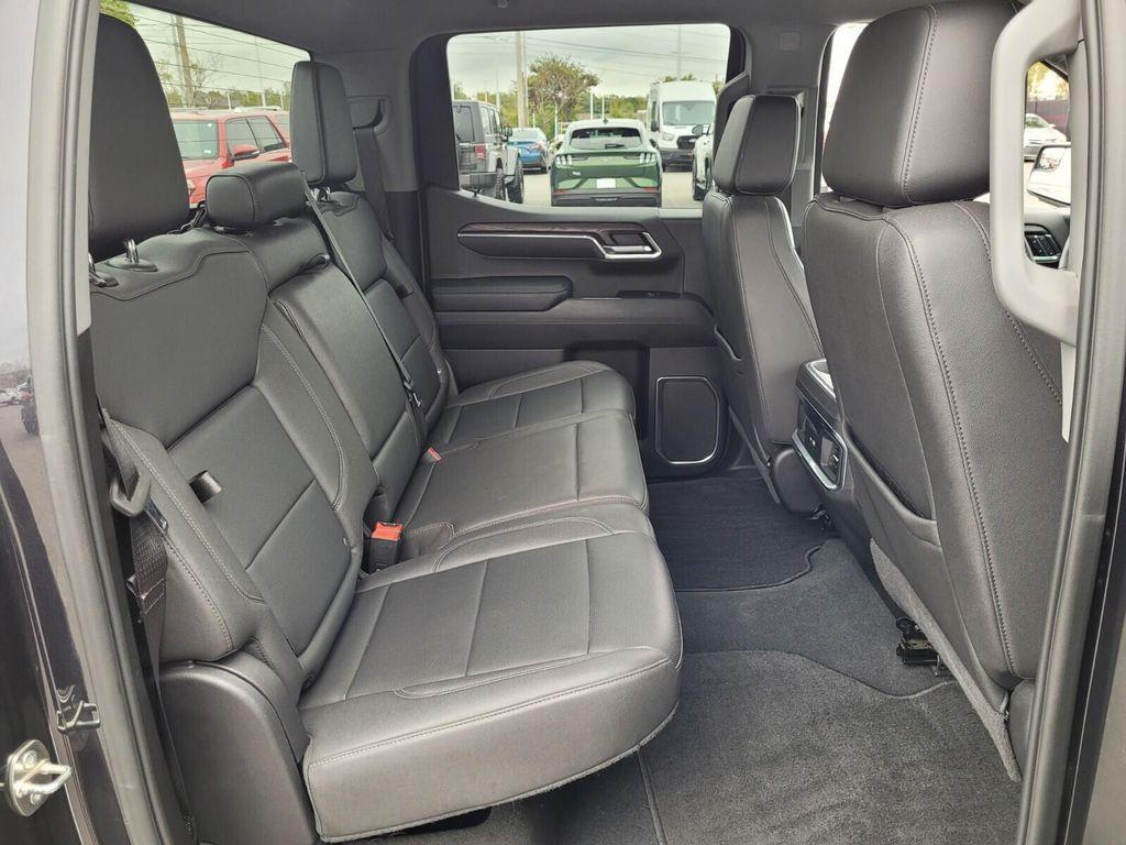 used 2023 GMC Sierra 1500 car, priced at $40,665