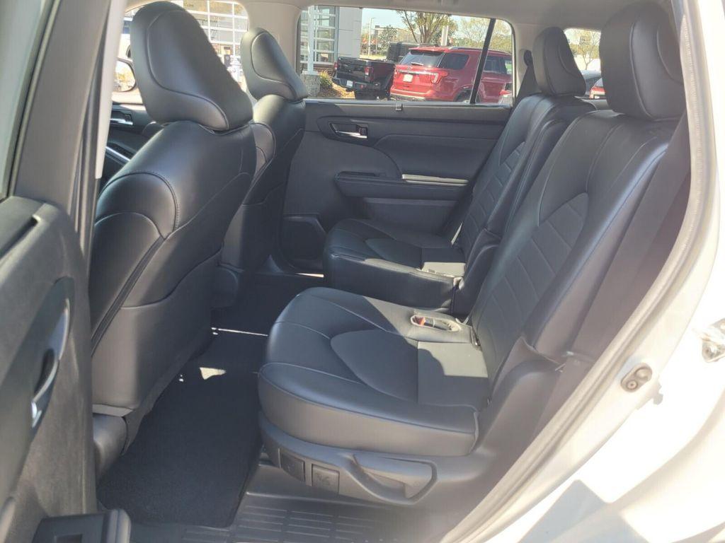used 2022 Toyota Highlander car, priced at $27,871
