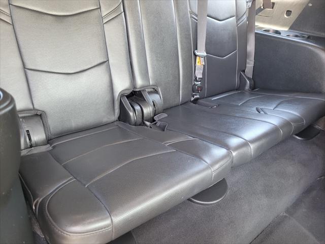 used 2020 Cadillac Escalade ESV car, priced at $35,036
