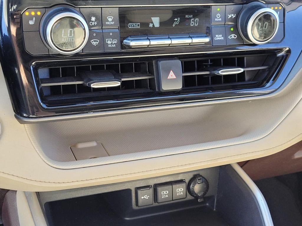 used 2021 Toyota Highlander car, priced at $25,389