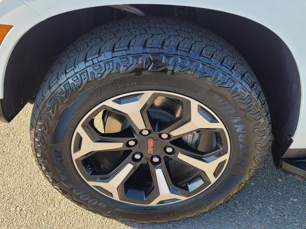 used 2025 GMC Yukon car, priced at $75,949