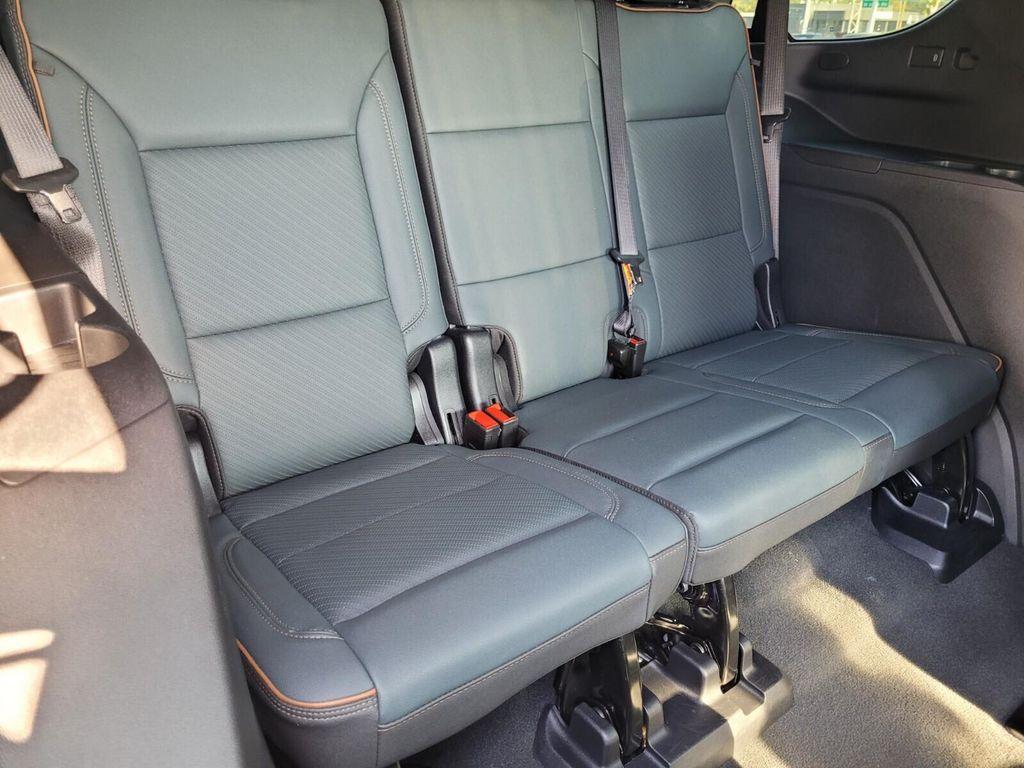 used 2025 GMC Yukon car, priced at $75,949