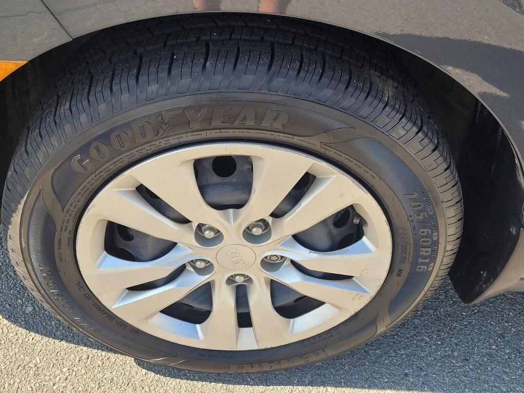 used 2021 Kia Soul car, priced at $11,237