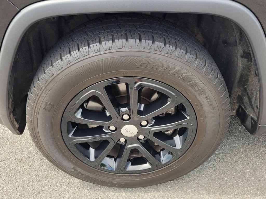used 2021 Jeep Grand Cherokee car, priced at $22,489