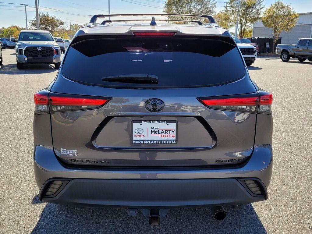 used 2021 Toyota Highlander car, priced at $33,389