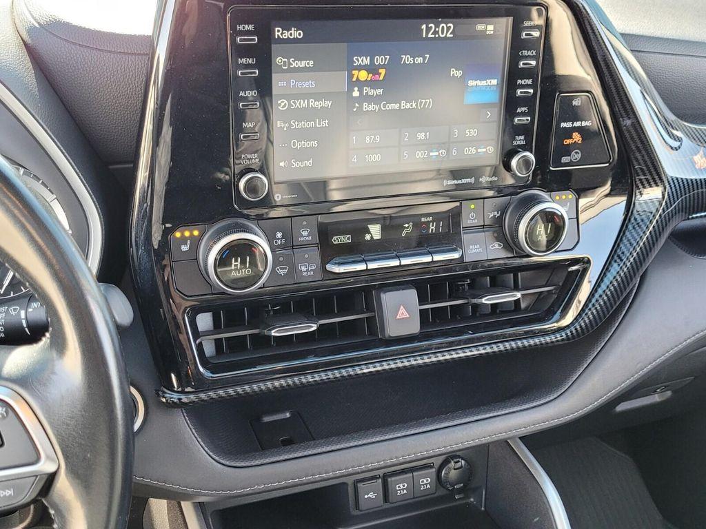 used 2021 Toyota Highlander car, priced at $33,389