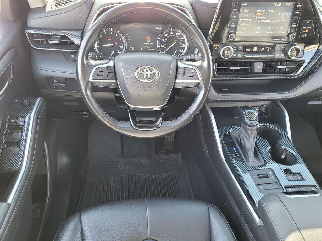 used 2021 Toyota Highlander car, priced at $33,389
