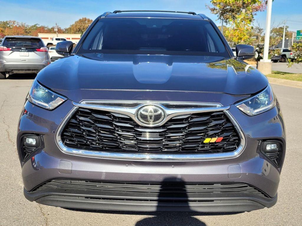 used 2021 Toyota Highlander car, priced at $33,389